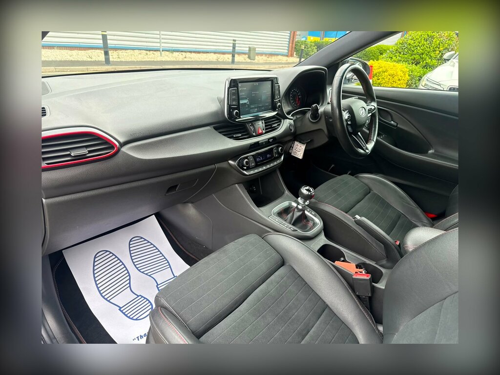 Hyundai I30 Hatchback Black #47