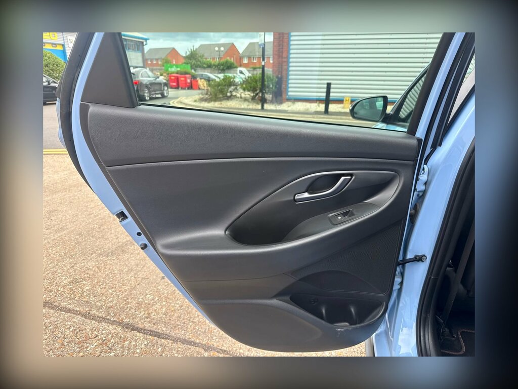Hyundai I30 Hatchback Black #51