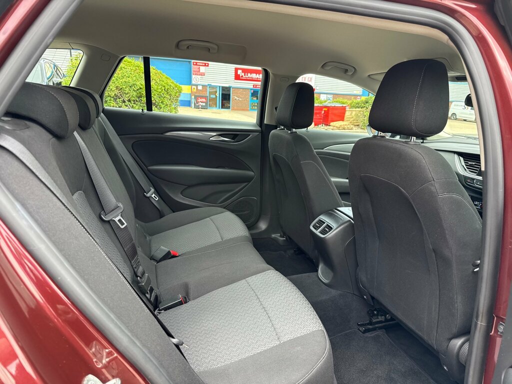 Vauxhall Insignia Sri Vx-line White #56