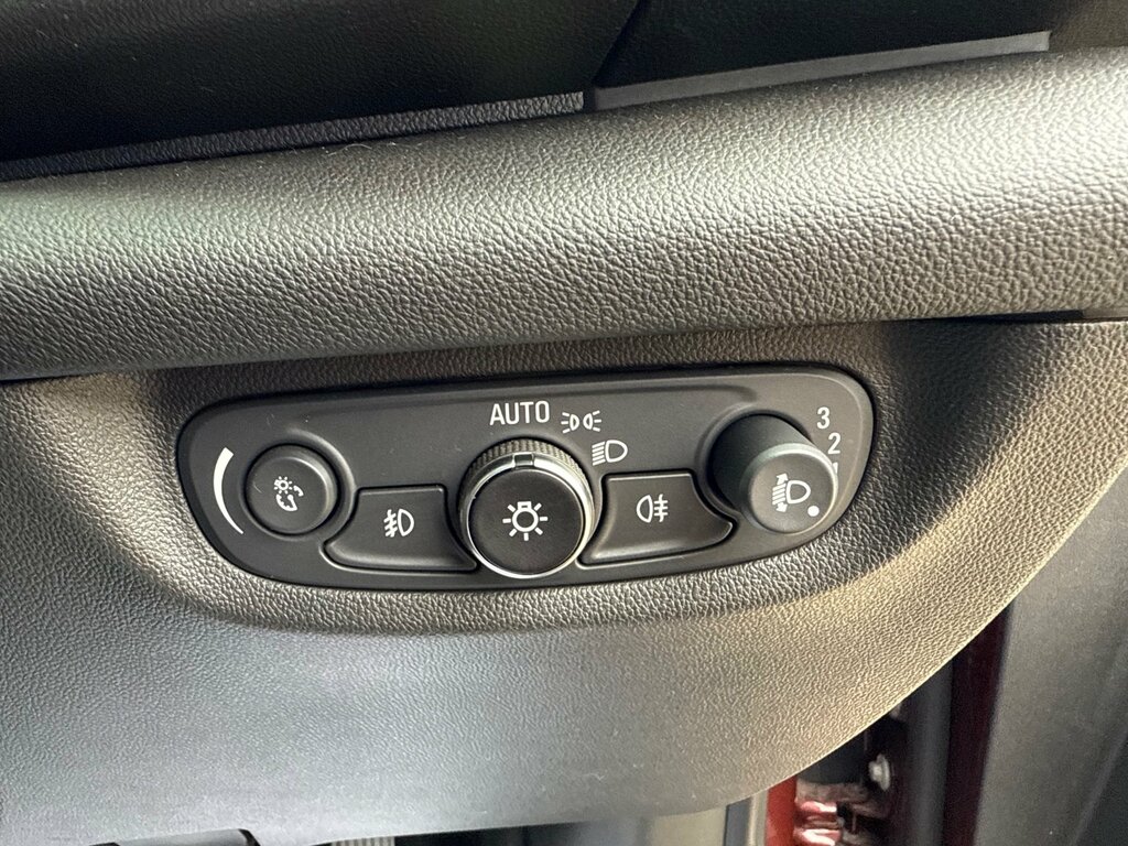 Vauxhall Insignia Sri Vx-line White #38