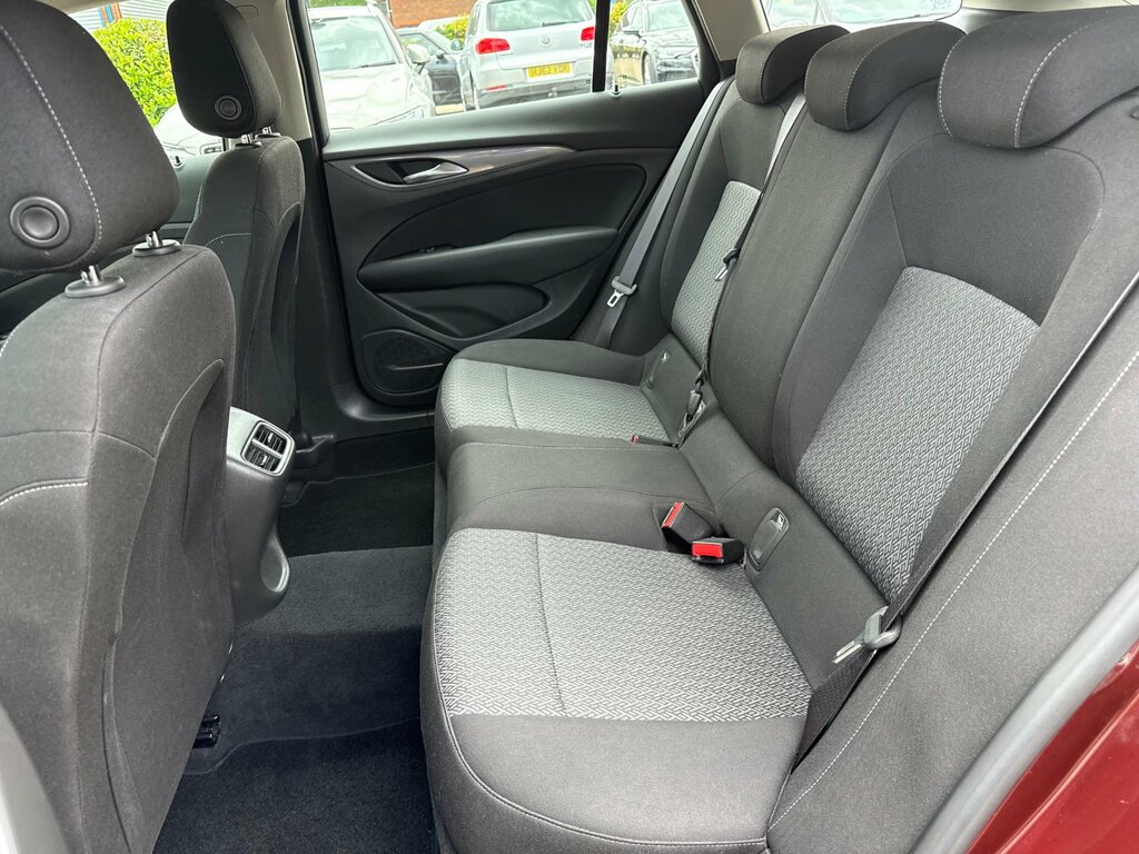 Vauxhall Insignia Sri Vx-line White #58