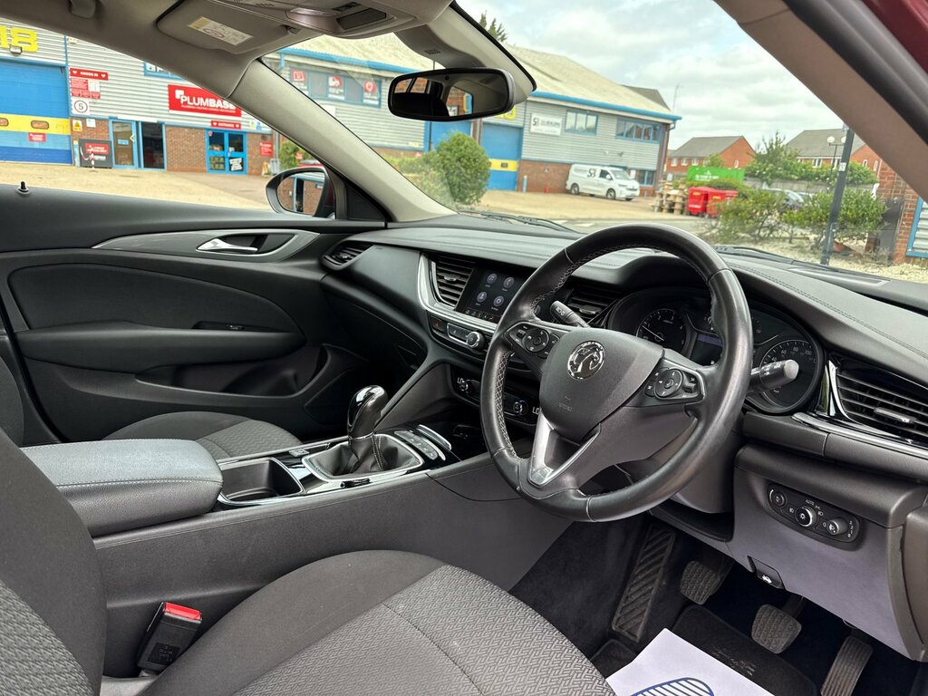 Vauxhall Insignia Sri Vx-line White #52