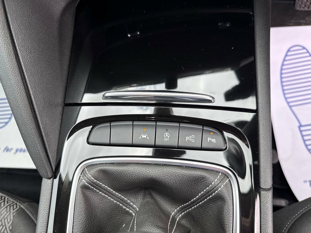 Vauxhall Insignia Sri Vx-line White #50