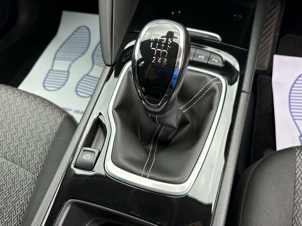 Vauxhall Insignia Sri Vx-line White #49