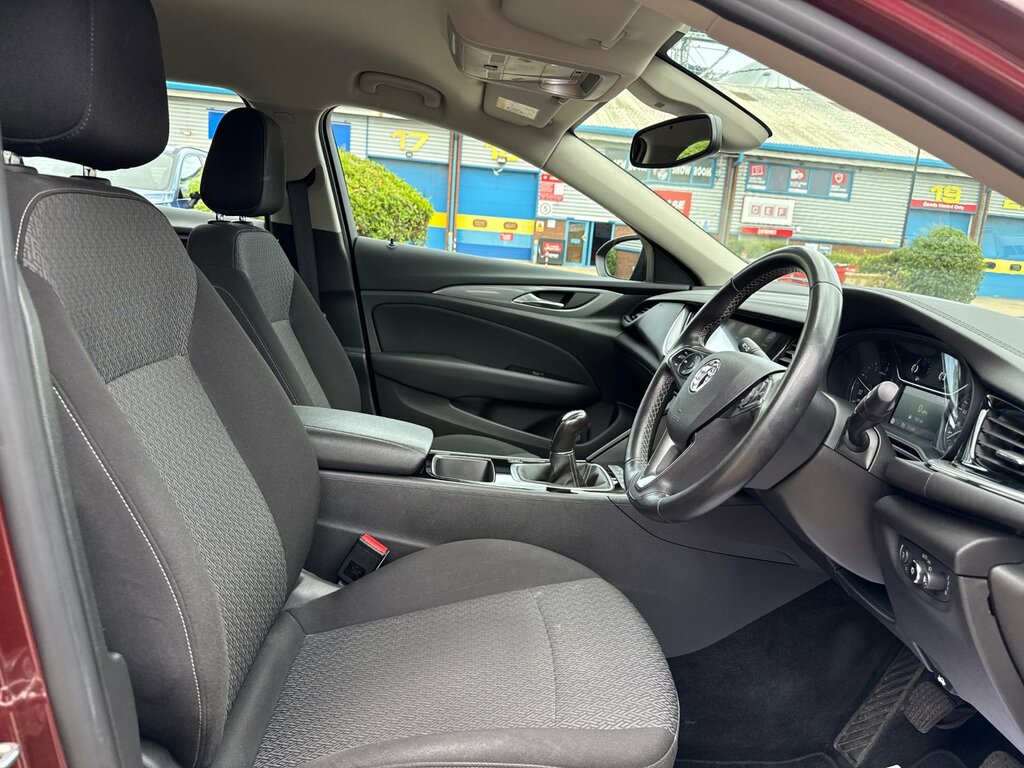 Vauxhall Insignia Sri Vx-line White #53