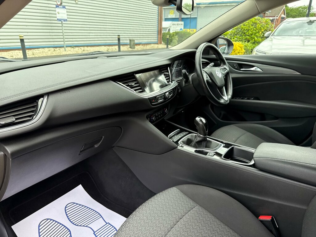 Vauxhall Insignia Sri Vx-line White #64