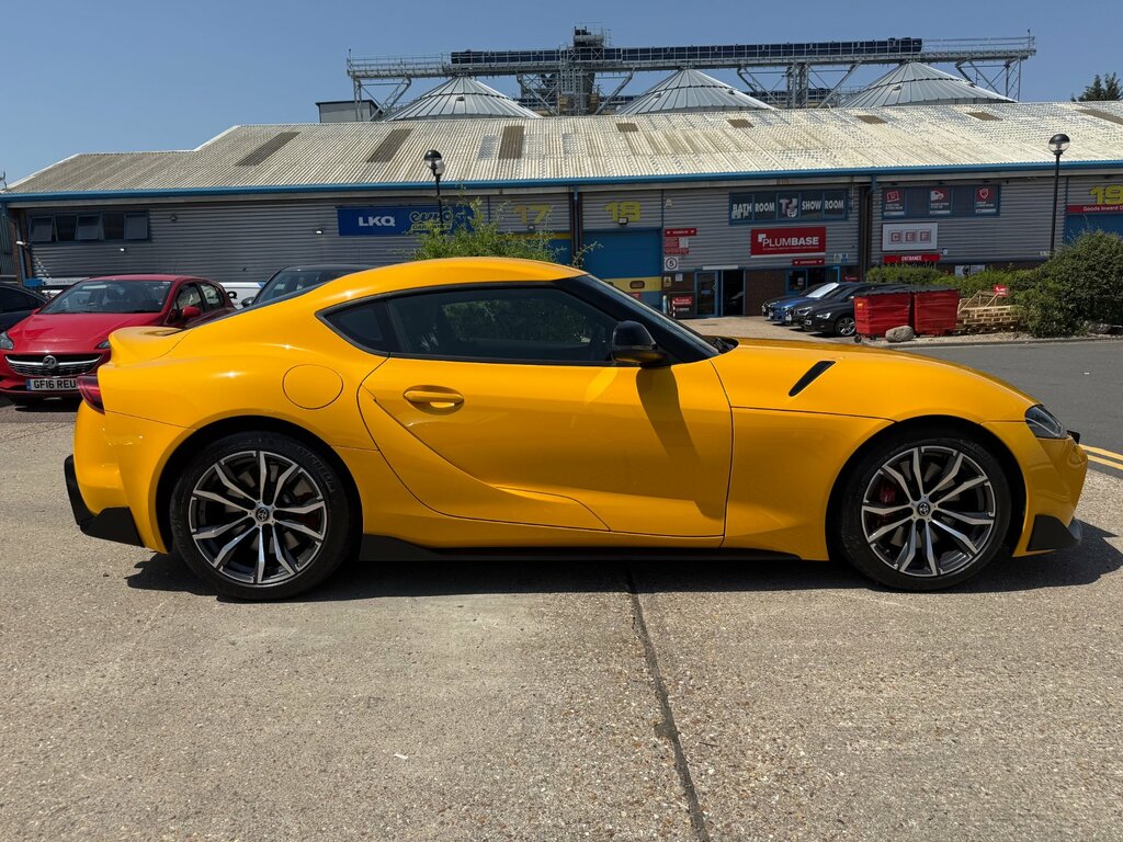 Toyota Supra 2.0T Gr Pro Coupe Euro 6 Ss 25 Yellow #3