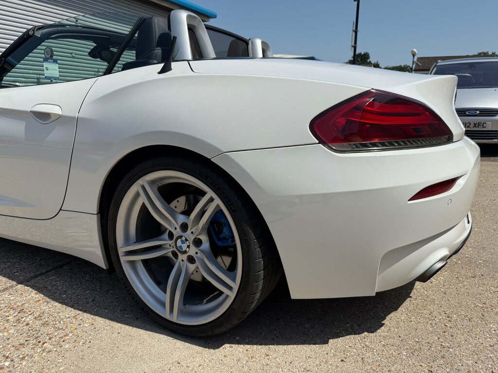 BMW Z4 Convertible White #16