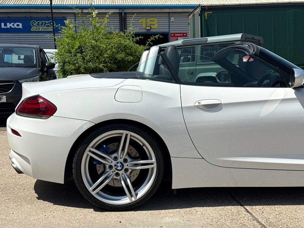 BMW Z4 Convertible White #26