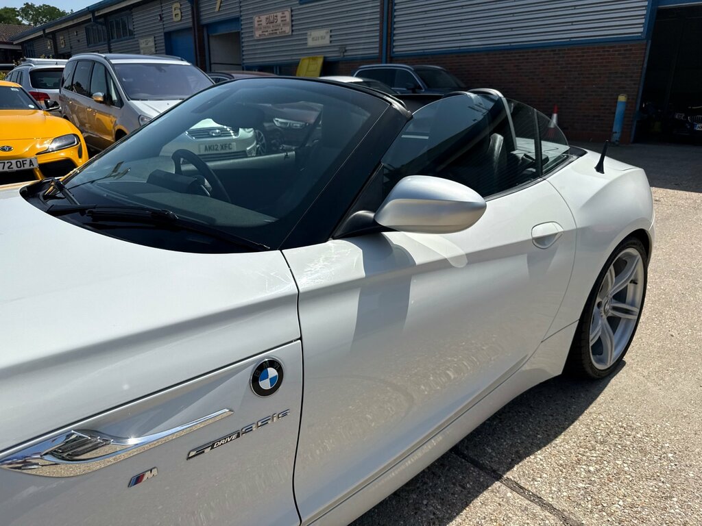 BMW Z4 Convertible White #24