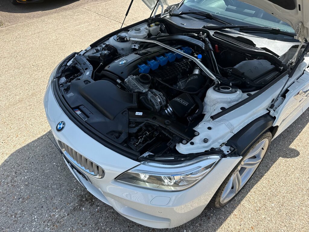 BMW Z4 Convertible White #33