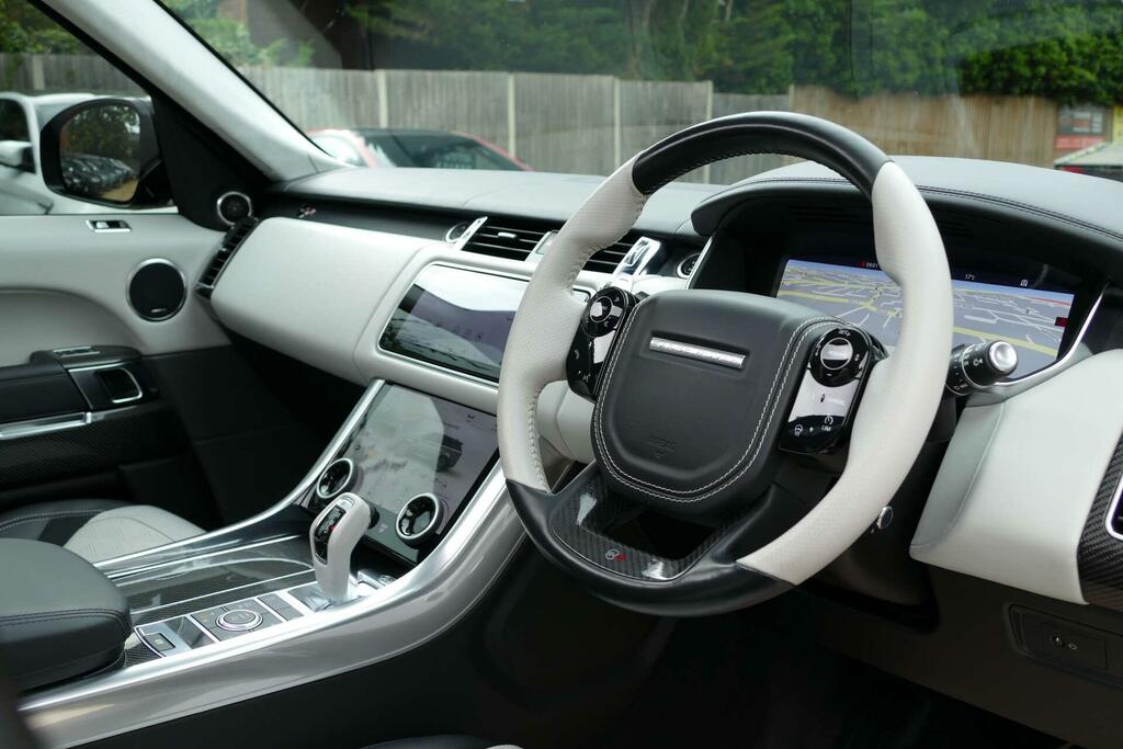 Land Rover Range Rover Sport Svr Black #4