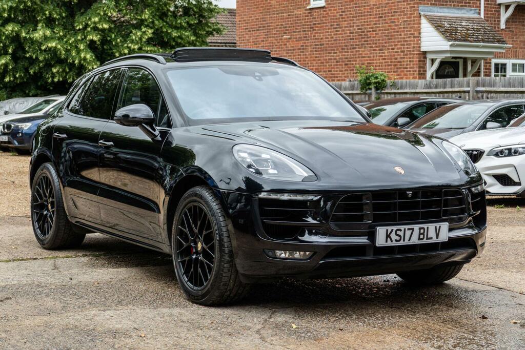 Porsche Macan Gts Black #5