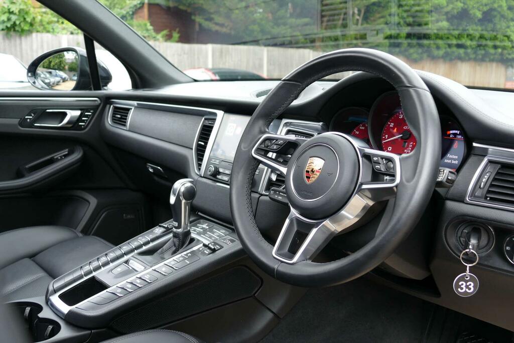 Porsche Macan Gts Black #4