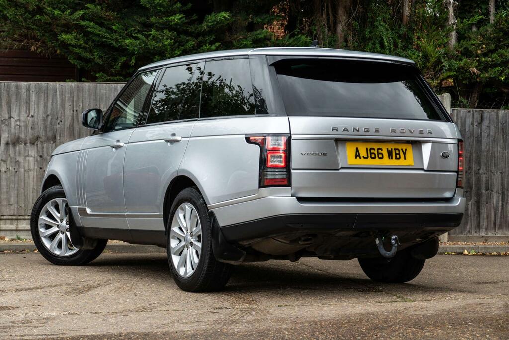 Land Rover Range Rover Vogue Silver #3