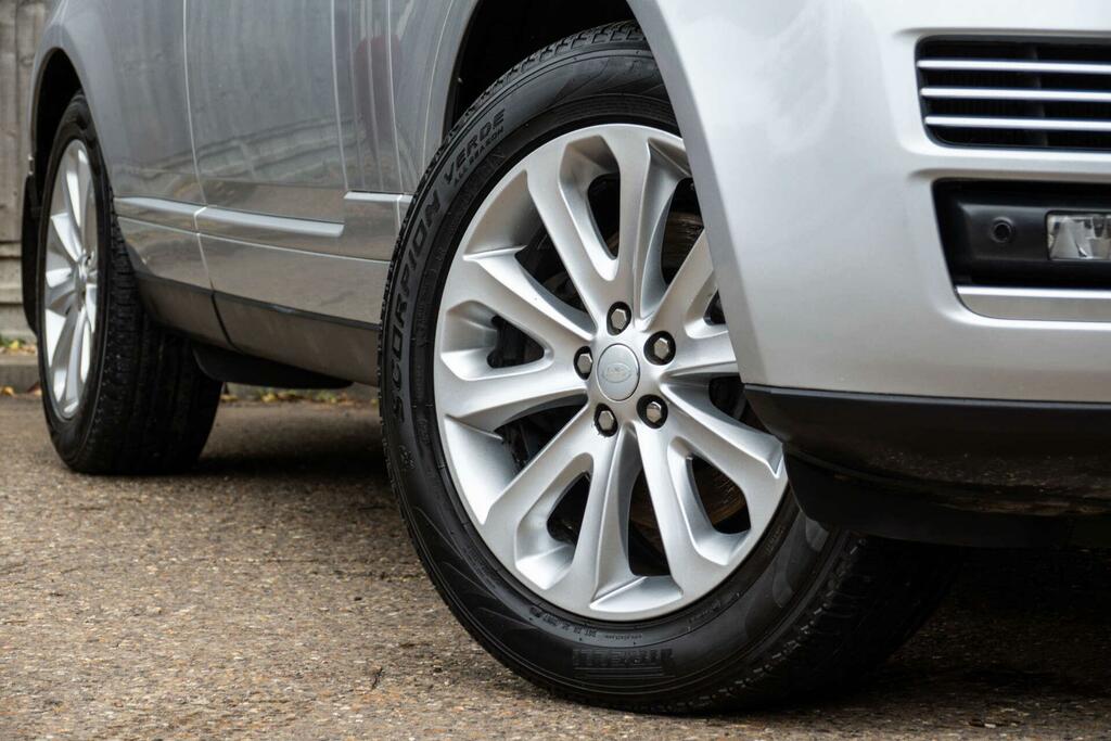 Land Rover Range Rover Vogue Silver #2