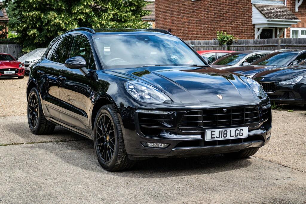 Porsche Macan Gts Black #4