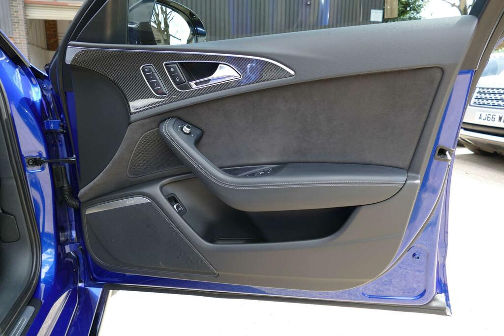 Audi RS6 Avant 4.0T Fsi Quattro Rs 6 Performance Tip Blue #40