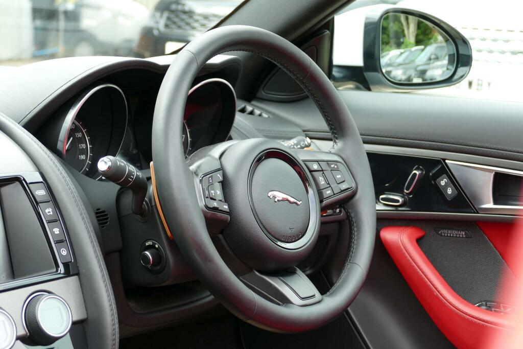 Jaguar F-Type Coupe 3.0 V6 S Euro 6 Ss 201515 Black #26