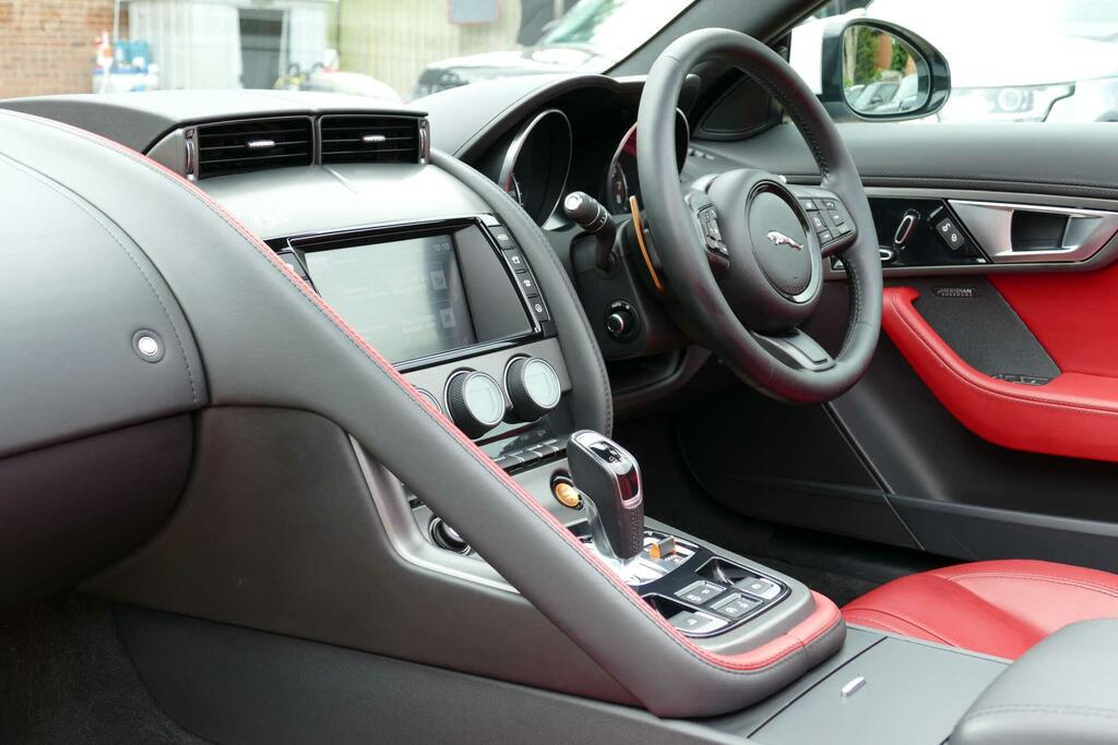 Jaguar F-Type Coupe 3.0 V6 S Euro 6 Ss 201515 Black #25