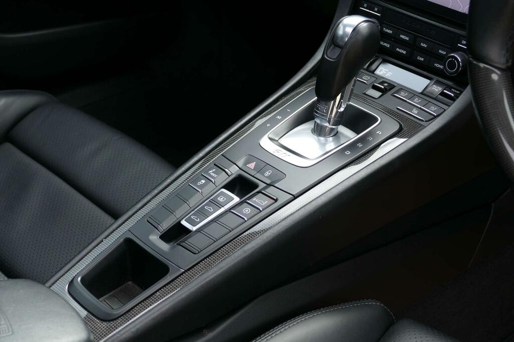 Porsche 911 911 Carrera 4S White #29