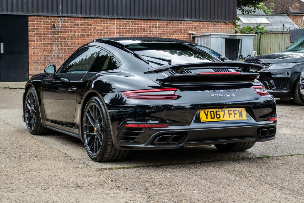 Porsche 911 911 Carrera 4S White #18