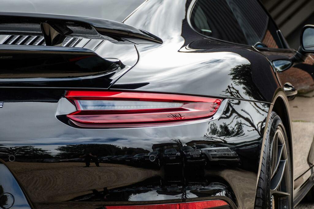 Porsche 911 911 Carrera 4S White #23