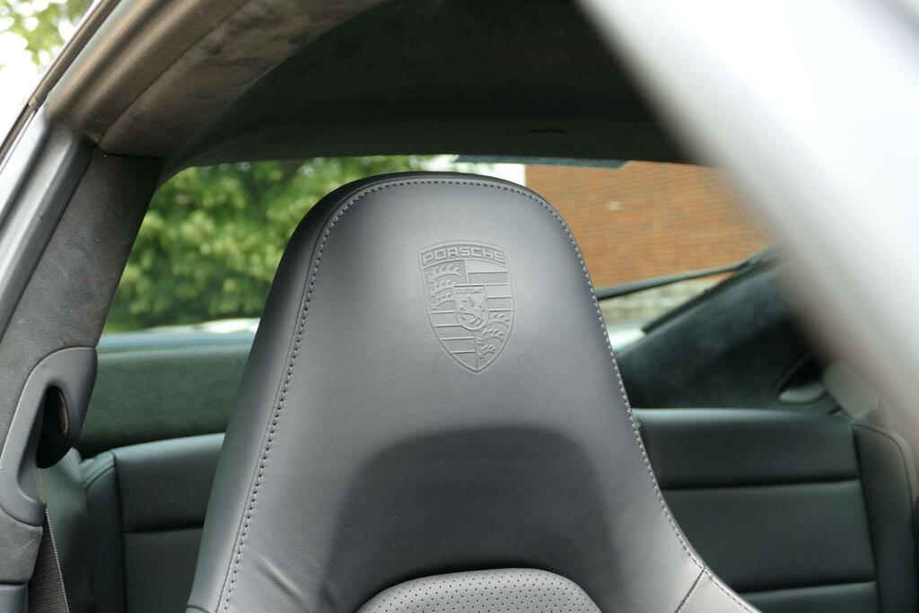 Porsche 911 911 Carrera 4S White #31
