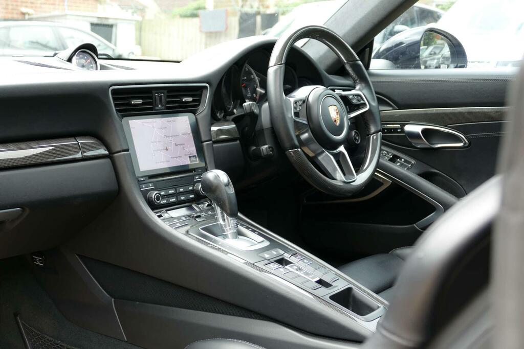 Porsche 911 911 Carrera 4S White #33