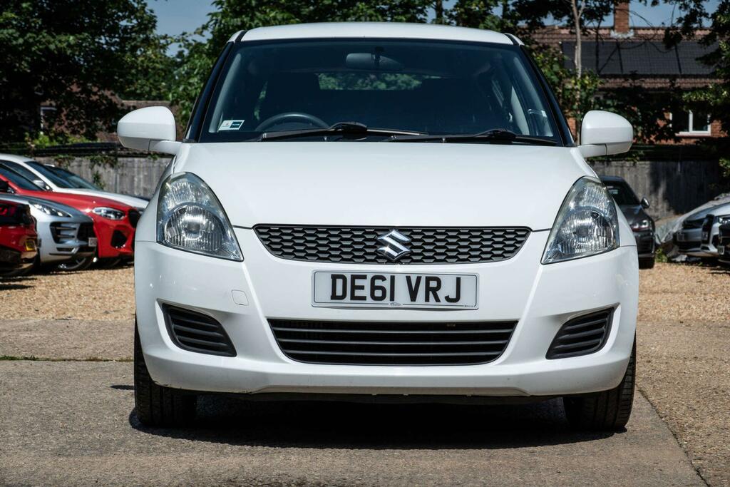 Suzuki Swift 1.3 Sz3 Hatchback 140 Gkm, 91 Red #7
