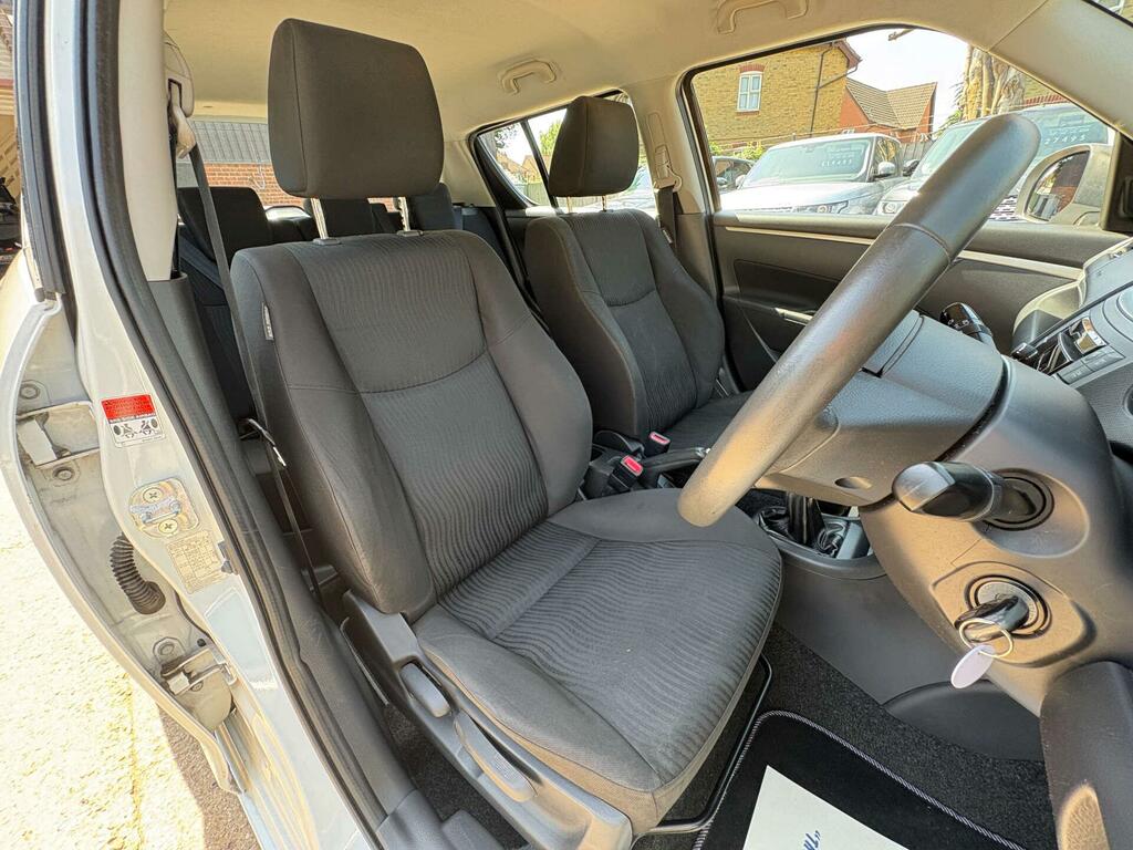 Suzuki Swift 1.3 Sz3 Hatchback 140 Gkm, 91 Red #16