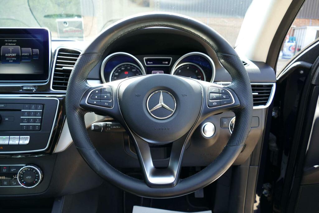 Mercedes-Benz GLE Class Gle 350D 4Matic Amg Silver #37