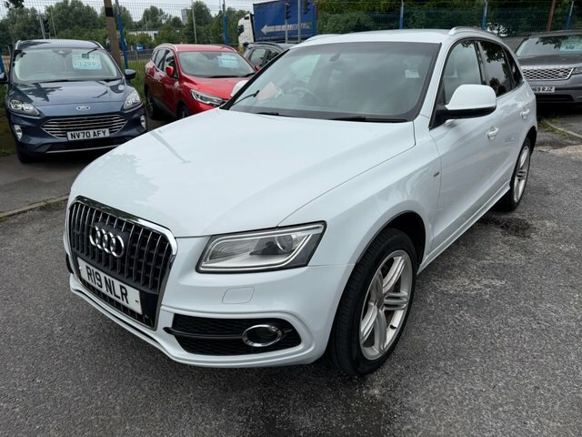 Audi Q5 Estate Black #6