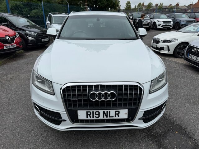 Audi Q5 Estate Black #7