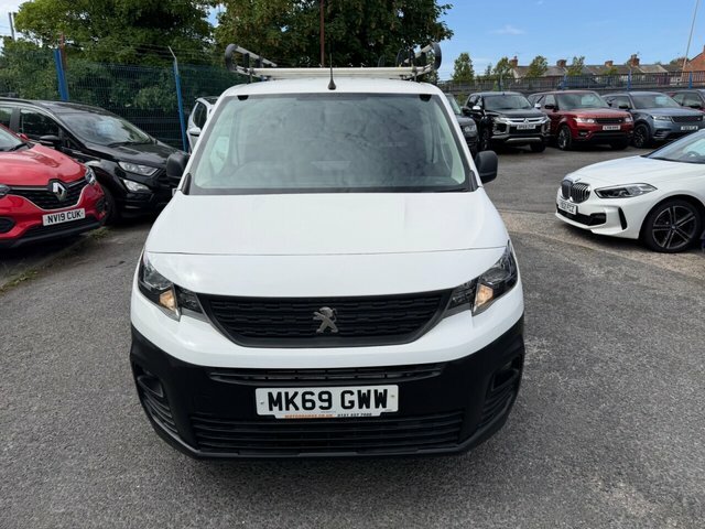 Peugeot Partner Mpv White #6