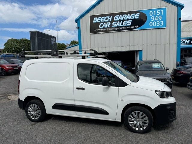 Peugeot Partner Mpv White #2