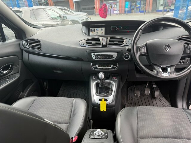 Renault Grand Scenic Silver #12