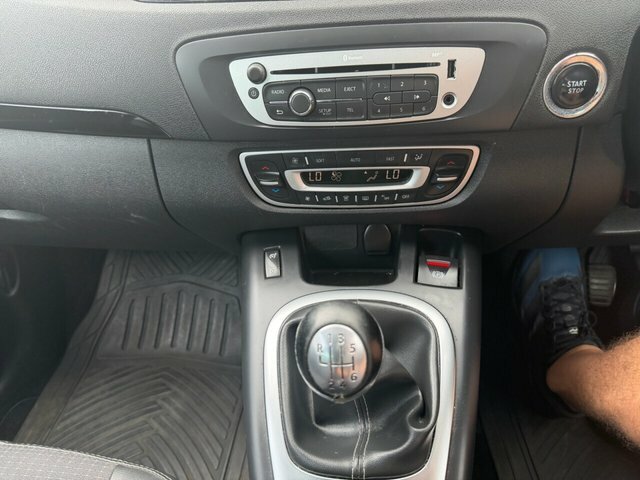 Renault Grand Scenic Silver #17