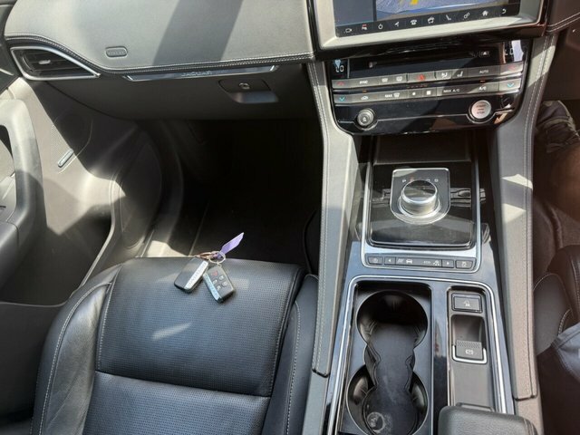 Jaguar F-Pace 2.0D R-sport Awd  #19