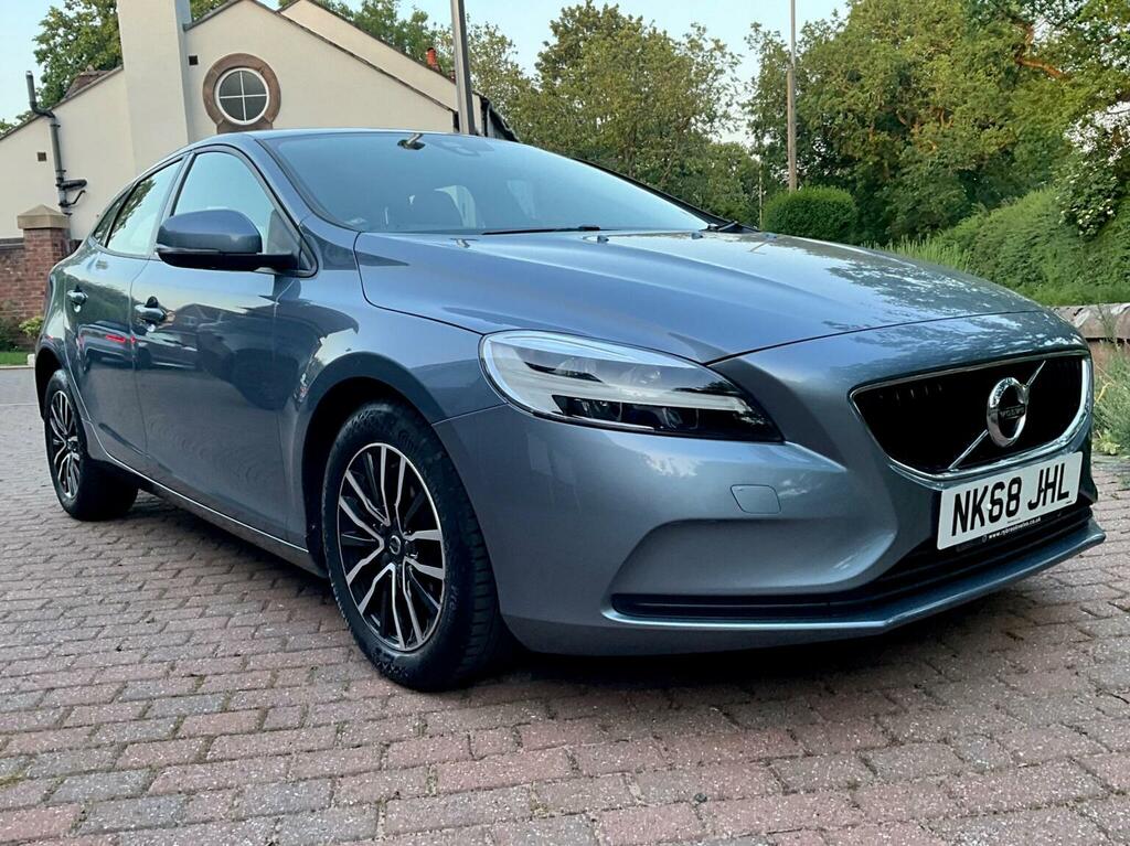 Volvo V40 Hatchback 2.0 T2 Gpf Momentum Euro 6 Ss 20 NK68JHL Blue #3