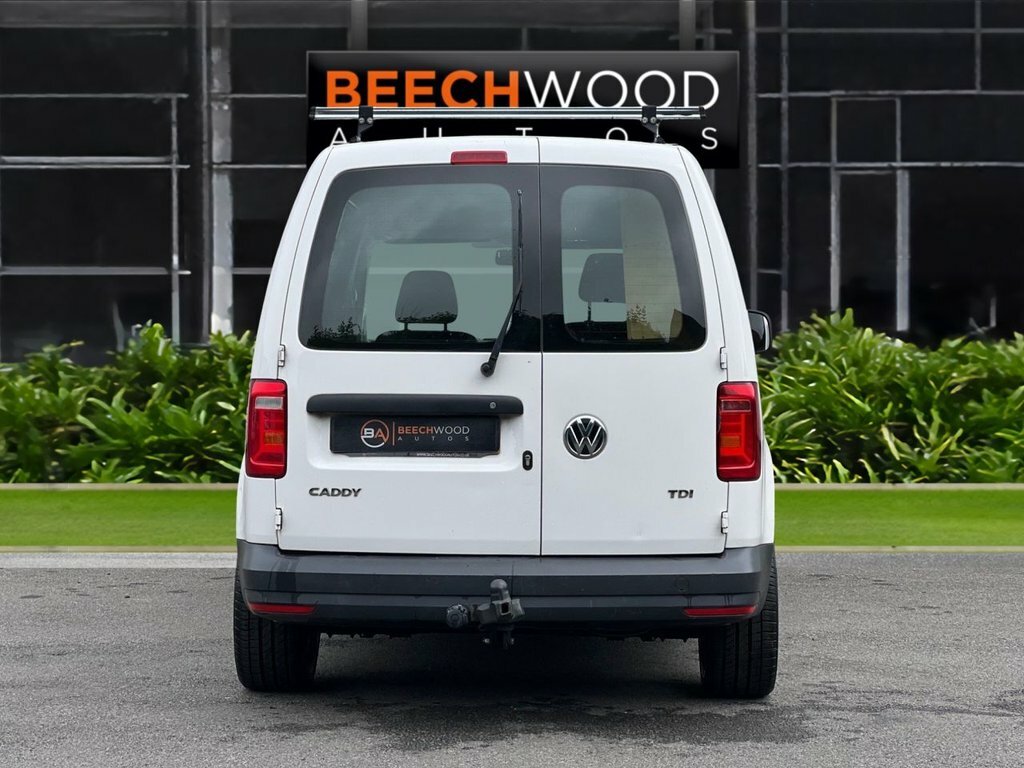 Volkswagen Caddy 2017 2.0 Tdi C20 Bluemotion Tech Startline Panel V DA17APU White #6