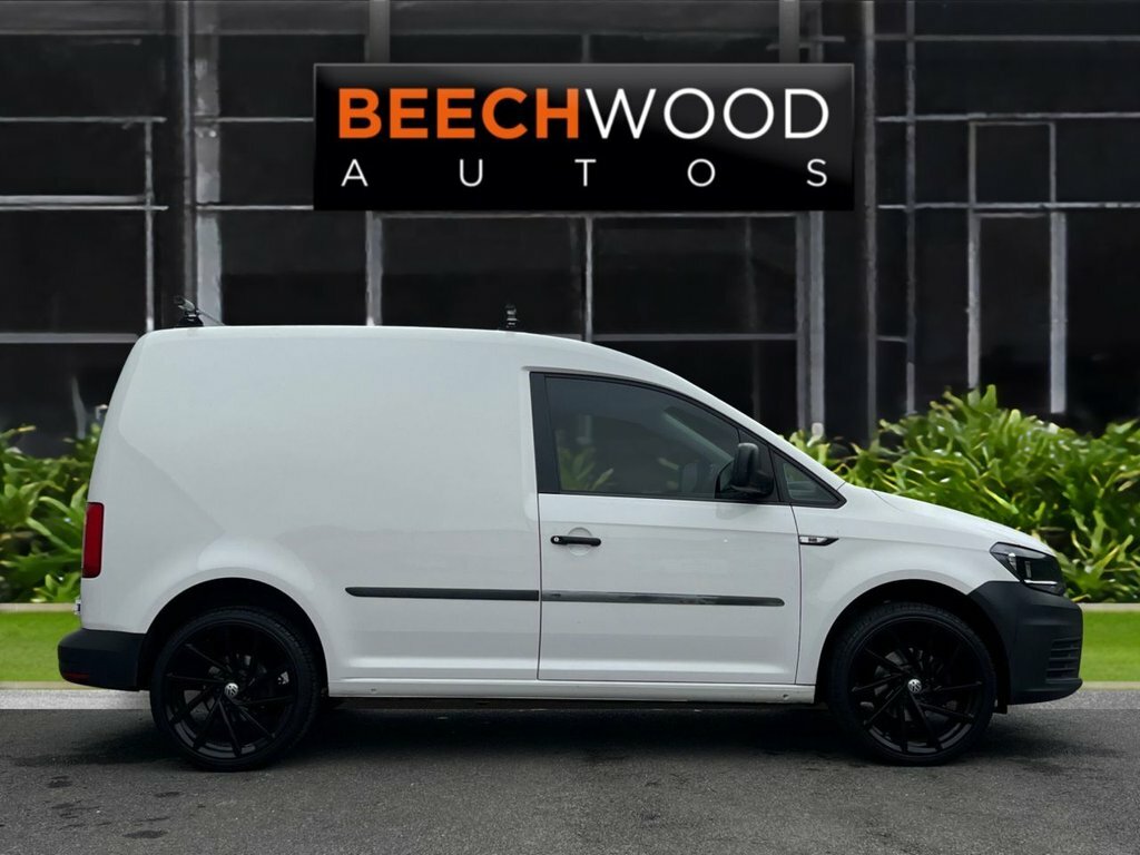 Volkswagen Caddy 2017 2.0 Tdi C20 Bluemotion Tech Startline Panel V DA17APU White #4