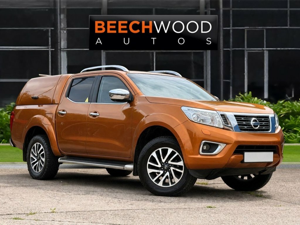 Nissan Navara 2016 2.3 Dci Tekna Pickup Double Cab Ma Yellow