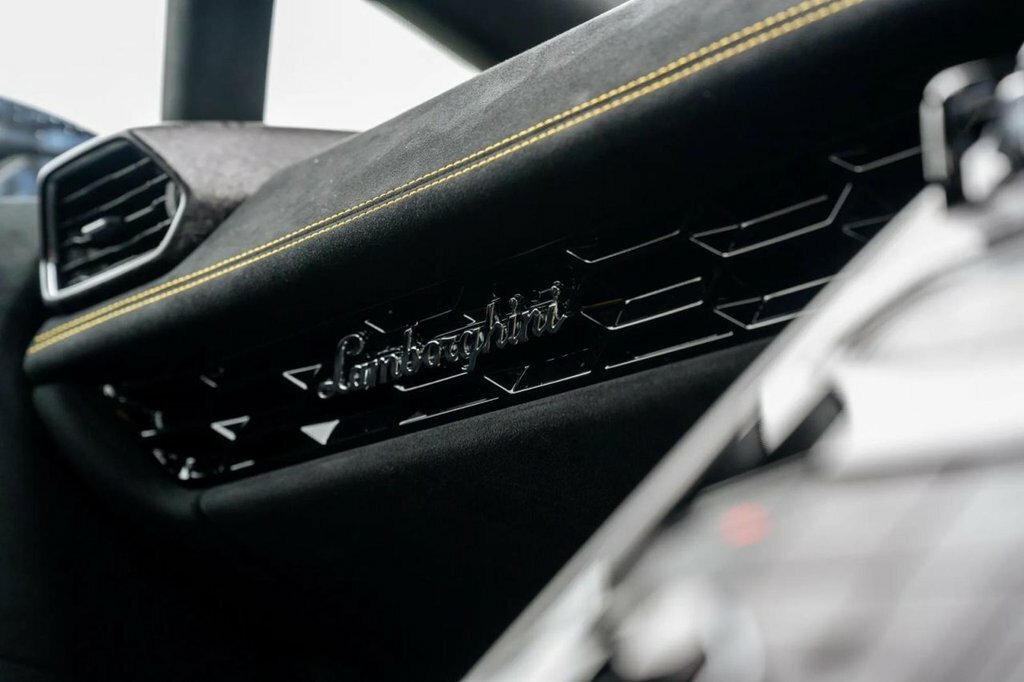 Lamborghini Huracan Petrol 2dr 202208118678279 #26