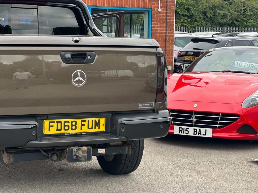 Mercedes-Benz X Class Pickup Grey #31