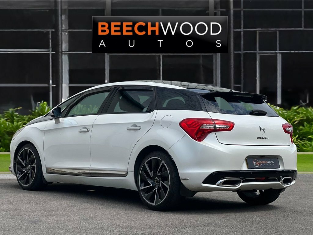 Citroen DS5 2015 2.0 Bluehdi Dsport Hatchback Eat6 White #4