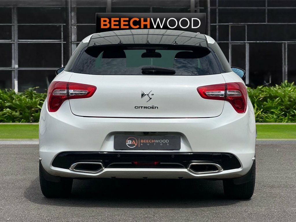 Citroen DS5 2015 2.0 Bluehdi Dsport Hatchback Eat6 White #3