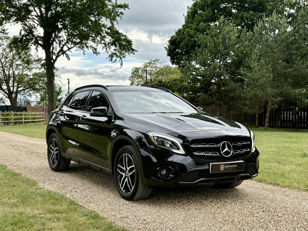 Mercedes-Benz GLA Class Suv 1.6 Gla180 Urban Edition 202020 SV20JXH Black #4