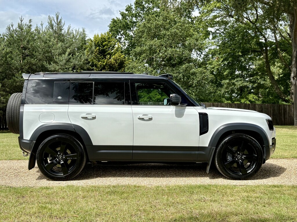 Land Rover Defender 110 Suv 3.0 D250 Mhev Hse 202121 YK21WXR White #2