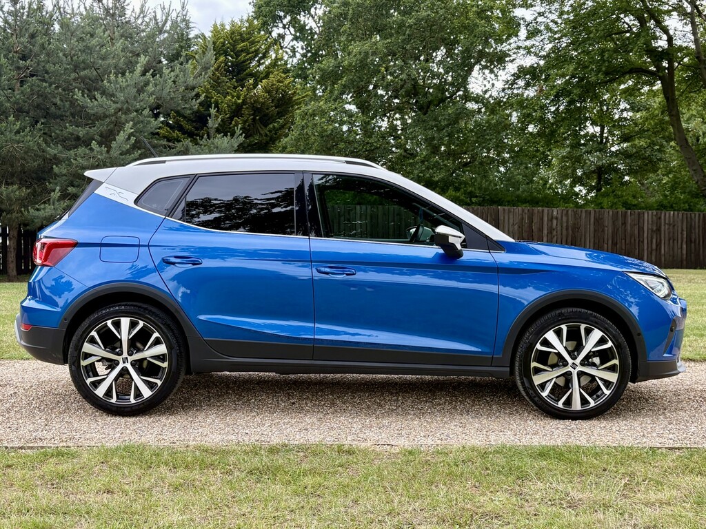 Seat Arona 1.0 Tsi Xperience Lux SD71DJO Blue #3
